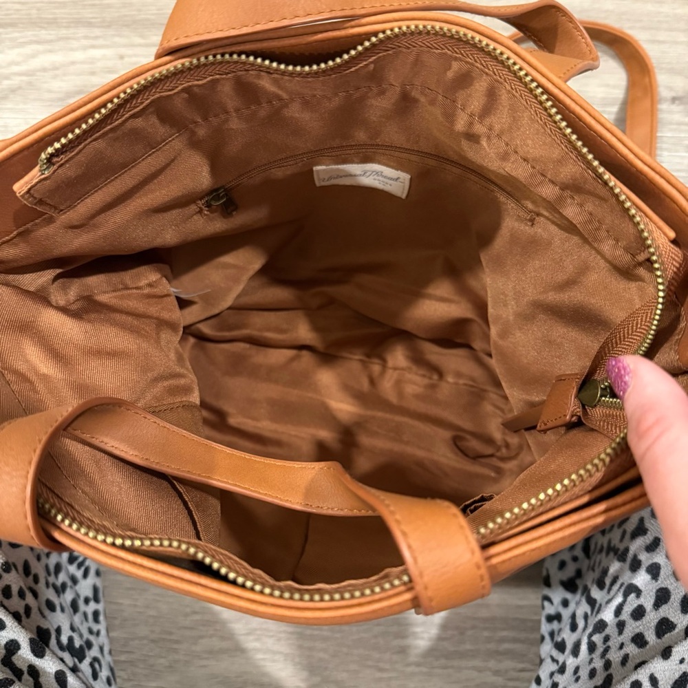 Universal Threads Purse - Picture 2 of 2